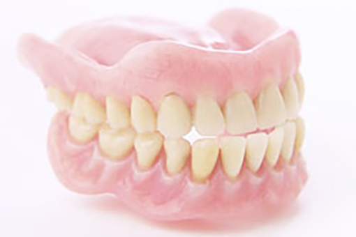 Complete Set of Dentures For Wesley Chapel Residents Looking For Dentures and Partial Dentures